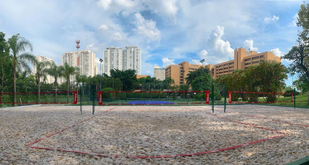 Hotel Transamerica Сан-Пауло Экстерьер фото Tennis courts at the park