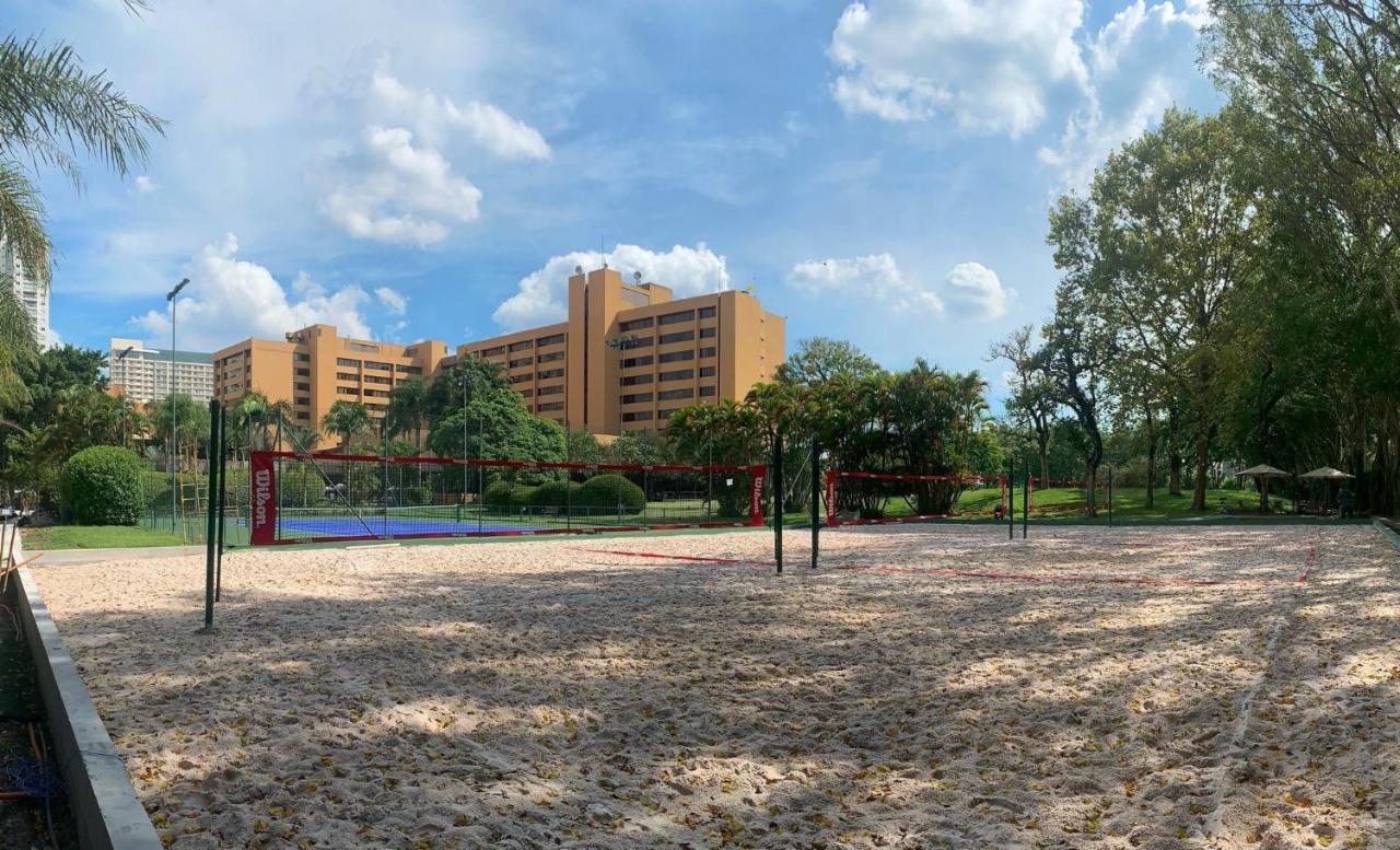 Hotel Transamerica Сан-Пауло Экстерьер фото The volleyball court at the University of Houston