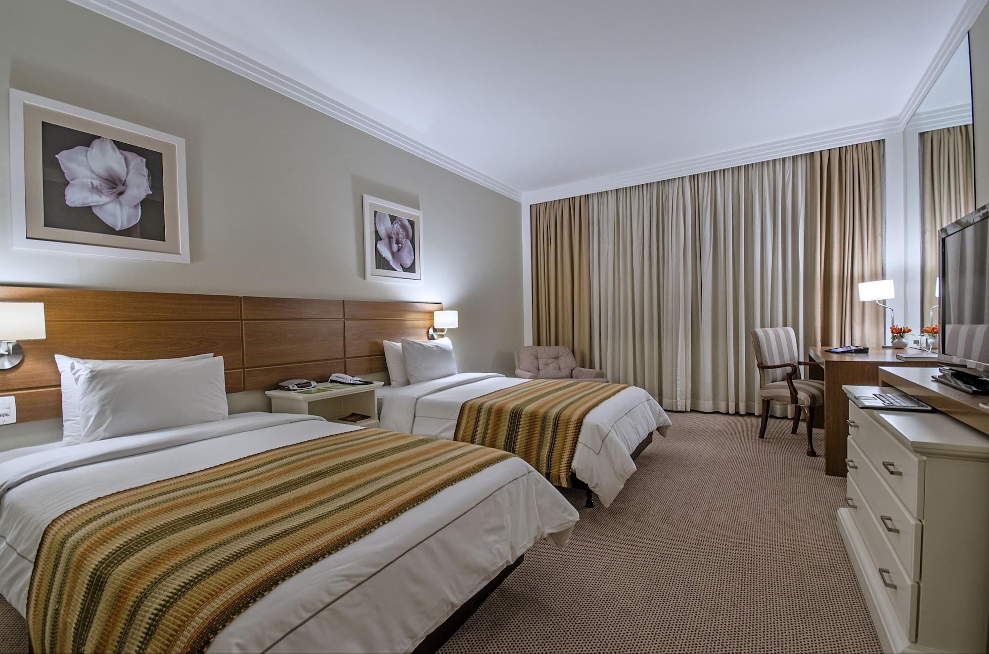 Hotel Transamerica Сан-Пауло Экстерьер фото A room at the hotel