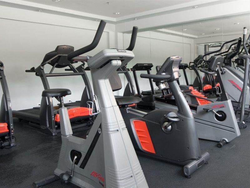 Hotel Transamerica Сан-Пауло Экстерьер фото A typical gym