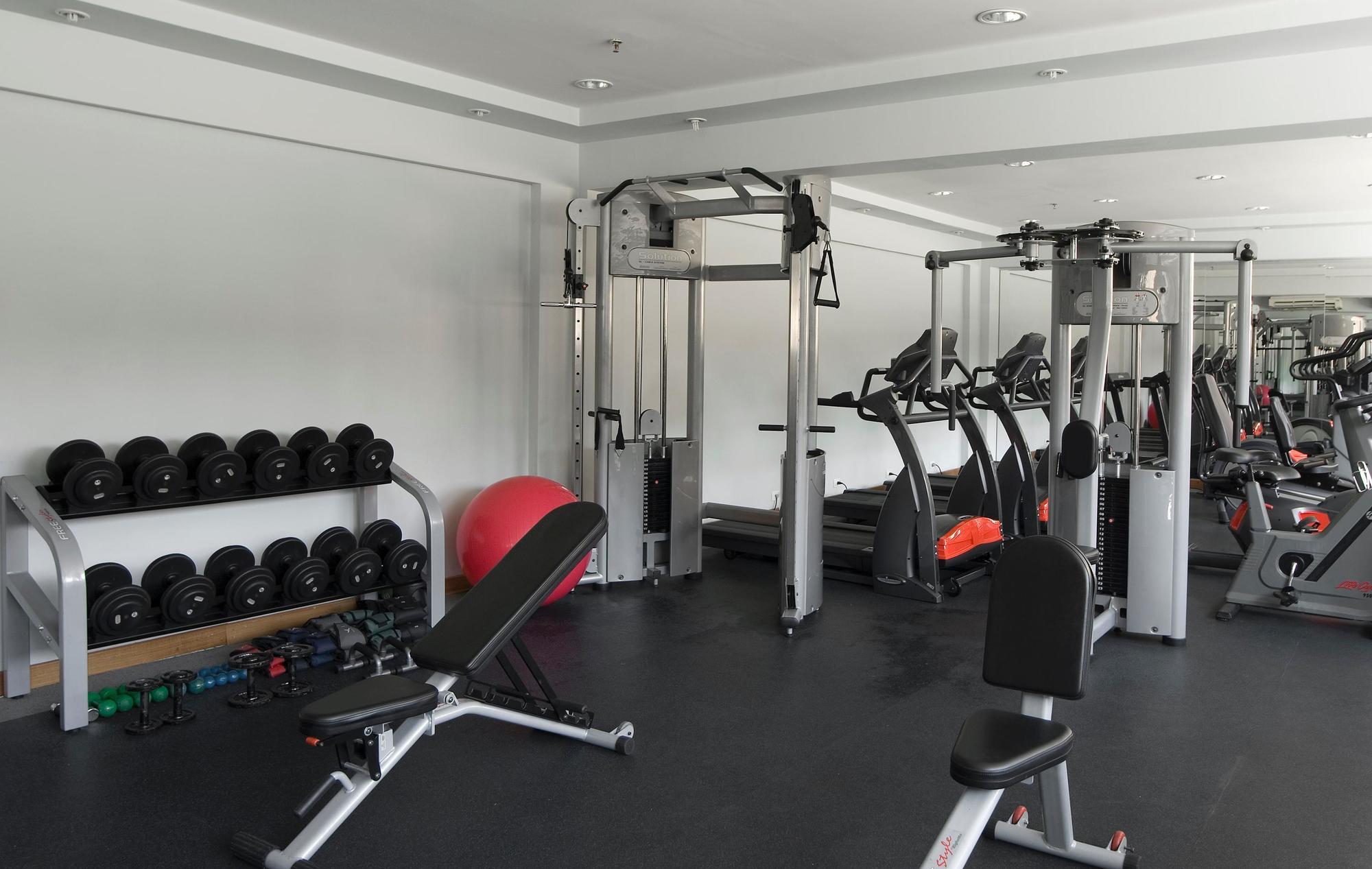 Hotel Transamerica Сан-Пауло Экстерьер фото The gym at the school