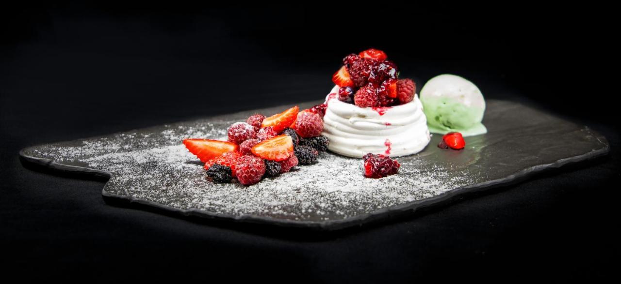 Hotel Transamerica Сан-Пауло Экстерьер фото A dessert