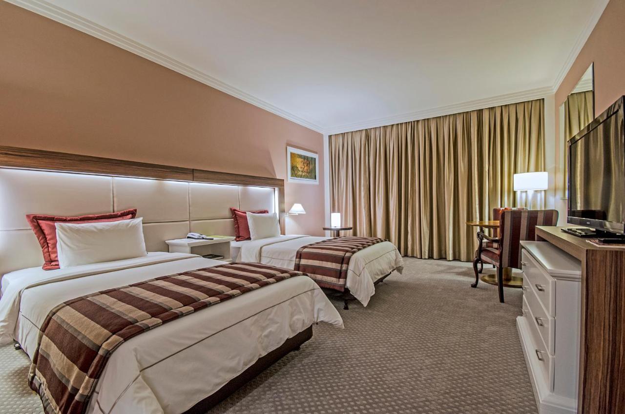 Hotel Transamerica Сан-Пауло Номер фото A guest room at the hotel