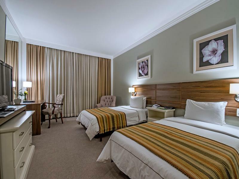 Hotel Transamerica Сан-Пауло Экстерьер фото A room at the hotel